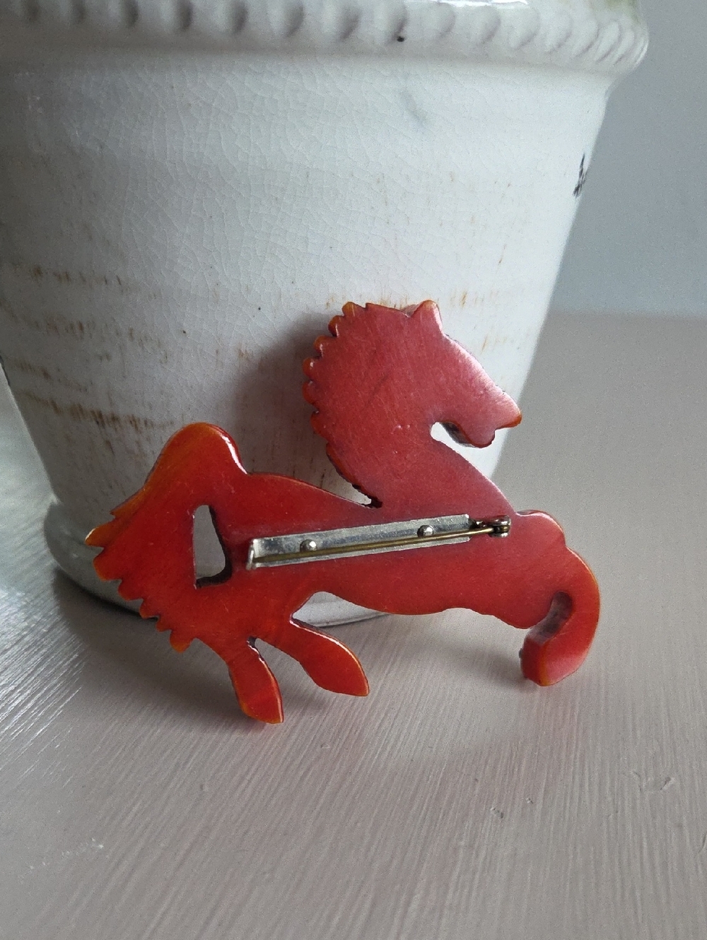 Bakelite Rust Orange Horse Pin Brooch - Picture 5 of 9